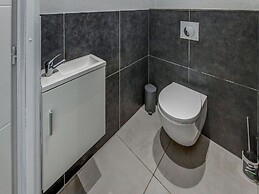 Beautiful Cottage in La Chaux With Jacuzzi