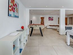 Beautiful Cottage in La Chaux With Jacuzzi