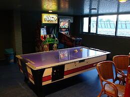 Cozy Chalet Near Beach at 600 m