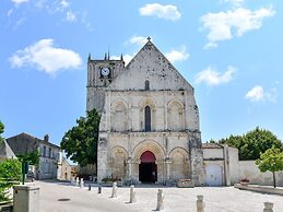 Gite in a Holiday Park With Pool