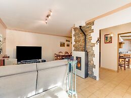 Villa With Swimming Pool in Sorgues