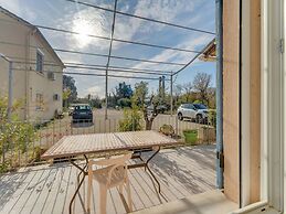Villa With Swimming Pool in Sorgues