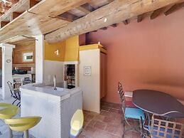 Superb House With Pool Near the Luberon