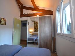 Superb House With Pool Near the Luberon