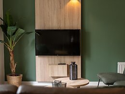 Restyled Bungalow, Near the Hunebed Center