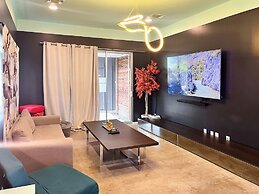 Massive Compound 20 Beds-6 min walk