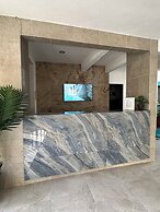 Plaza Nardos Hotel & Suites