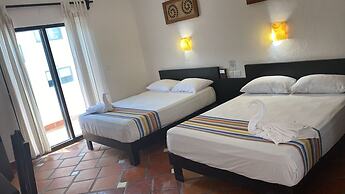 Plaza Nardos Hotel & Suites