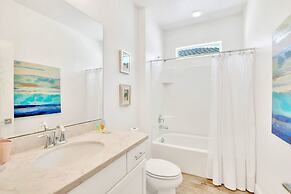 19 Guest Home w Pool Hot Tub Cinema BBQ