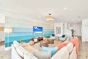 19 Guest Home w Pool Hot Tub Cinema BBQ