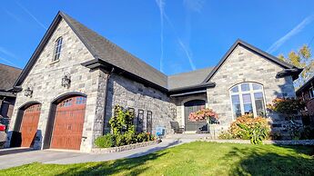 Niagara Creekside B&B