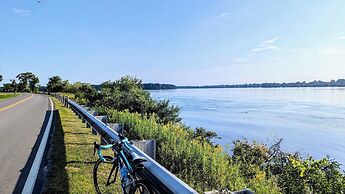 Niagara Creekside B&B