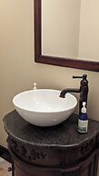 Niagara Creekside B&B