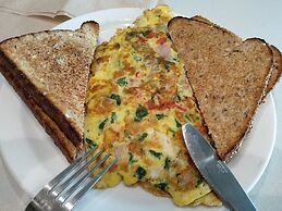 Niagara Creekside B&B