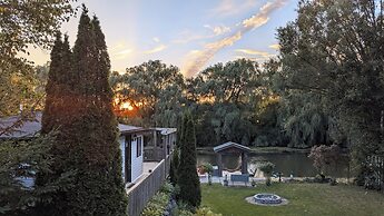 Niagara Creekside B&B