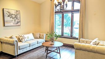 Niagara Creekside B&B