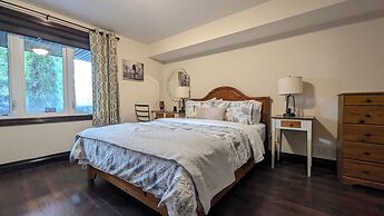 Niagara Creekside B&B