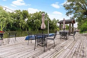 Niagara Creekside B&B