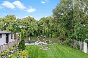 Niagara Creekside B&B
