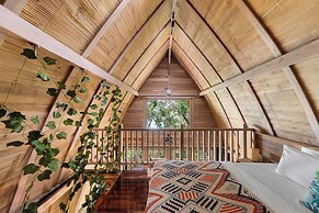 Lumbung Loft Villas in El Nido