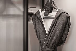 UrCove by Hyatt Ningbo International Exhibition Center