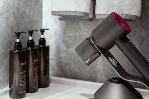 UrCove by Hyatt Ningbo International Exhibition Center