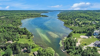 The Birches - Condotel in Lake Leelanau
