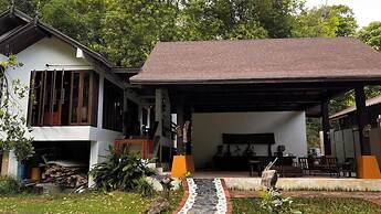 Kawarin Secret Hut Hotel and Resort