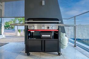 Water-front Paradise Pool - BBQ - Balcony Dining