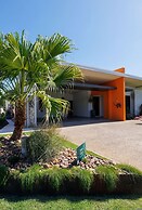 Water-front Paradise Pool - BBQ - Balcony Dining