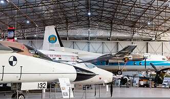 Water-front Paradise Pool - BBQ - Balcony Dining