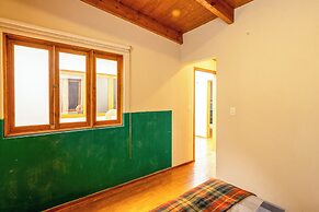 Scenic Haven Cozy Pet Friendly Retreat