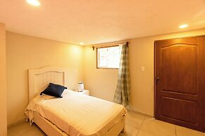 Scenic Haven Cozy Pet Friendly Retreat