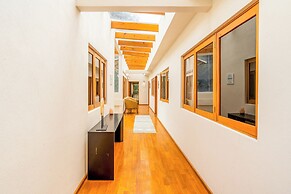 Scenic Haven Cozy Pet Friendly Retreat