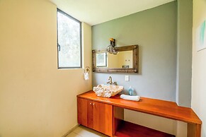 Scenic Haven Cozy Pet Friendly Retreat