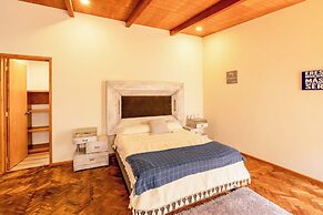 Scenic Haven Cozy Pet Friendly Retreat