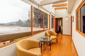 Scenic Haven Cozy Pet Friendly Retreat