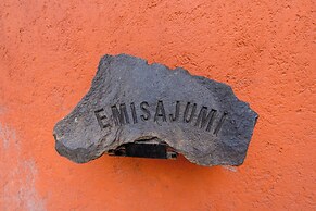 Scenic Haven Cozy Pet Friendly Retreat