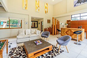 Scenic Haven Cozy Pet Friendly Retreat