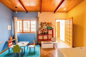 Scenic Haven Cozy Pet Friendly Retreat