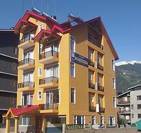 Goroomgo Mareema Pure Veg Hotel Manali