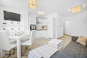 Apartment White