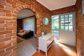 A Fairy Wren Cottage