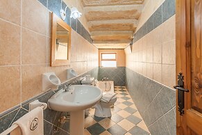 Centre Island Gozitan Farmhouse Pool