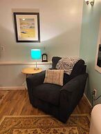 Cozy 2 BR by River- Crooked Steeple Hall