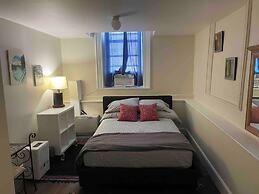 Cozy 2 BR by River- Crooked Steeple Hall