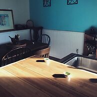 Cozy 2 BR by River- Crooked Steeple Hall