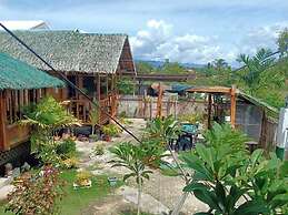 Titanic's Nipa Huts by Hiverooms