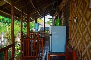 Titanic's Nipa Huts by Hiverooms