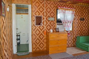 Titanic's Nipa Huts by Hiverooms